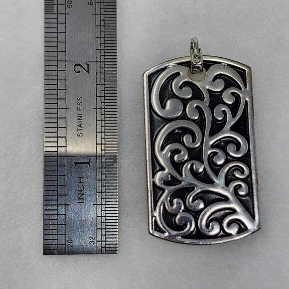 Vintage Metal Brocade Necklace Pendant - Picture 3 of 4